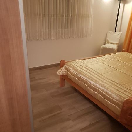 Apartments Mila Marina Zewnętrze zdjęcie