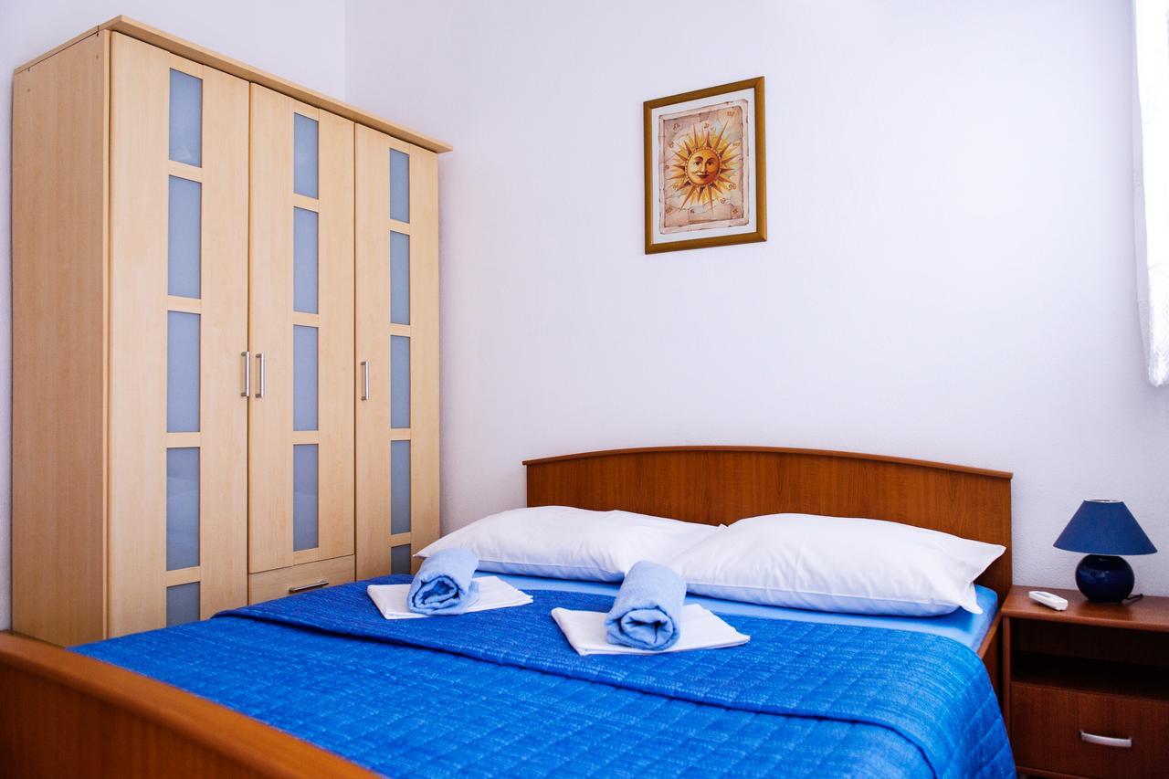 Apartments Mila Marina Zewnętrze zdjęcie