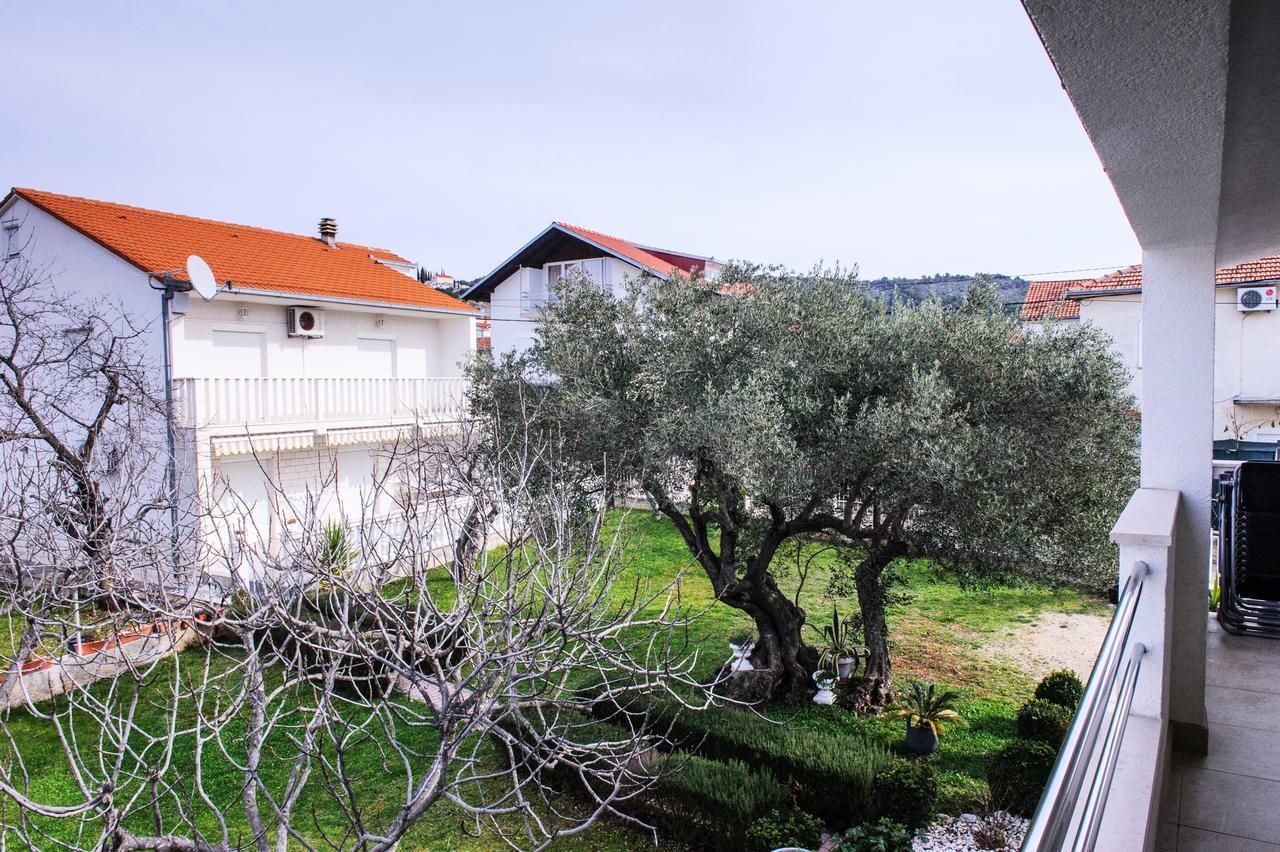 Apartments Mila Marina Zewnętrze zdjęcie