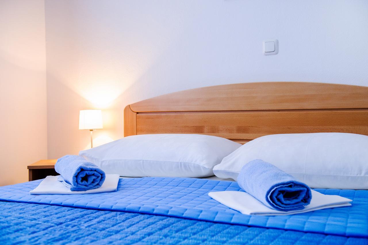 Apartments Mila Marina Zewnętrze zdjęcie