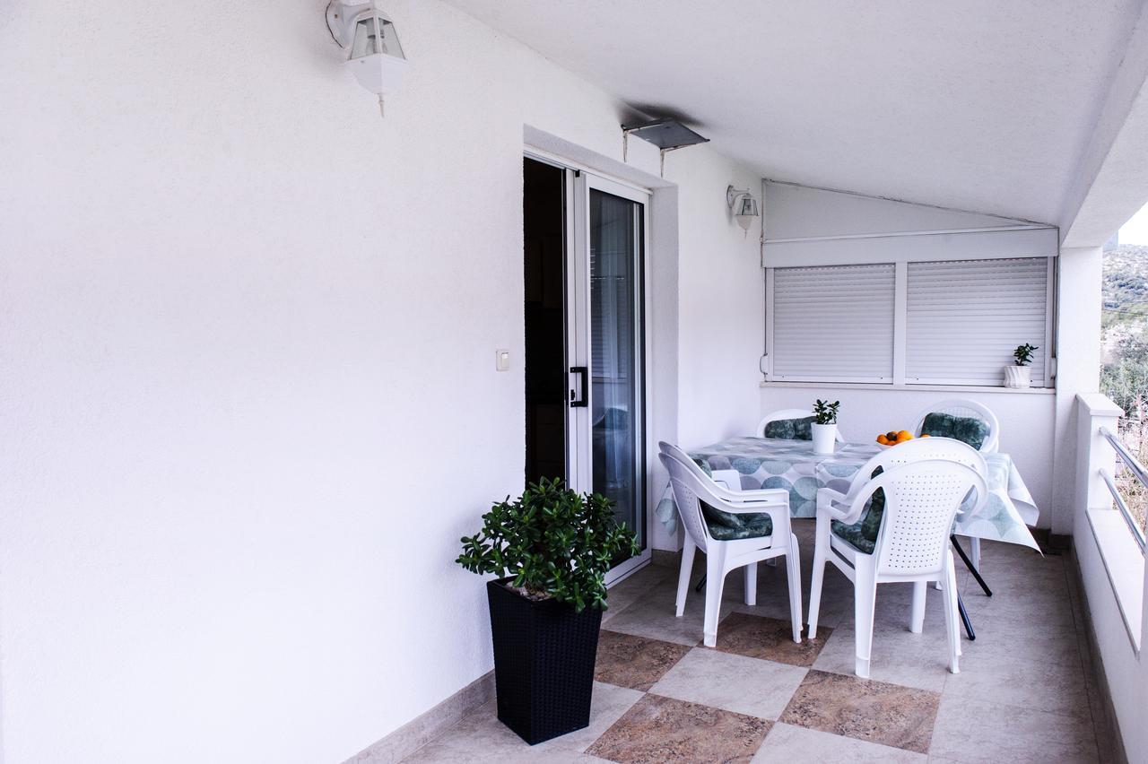 Apartments Mila Marina Zewnętrze zdjęcie