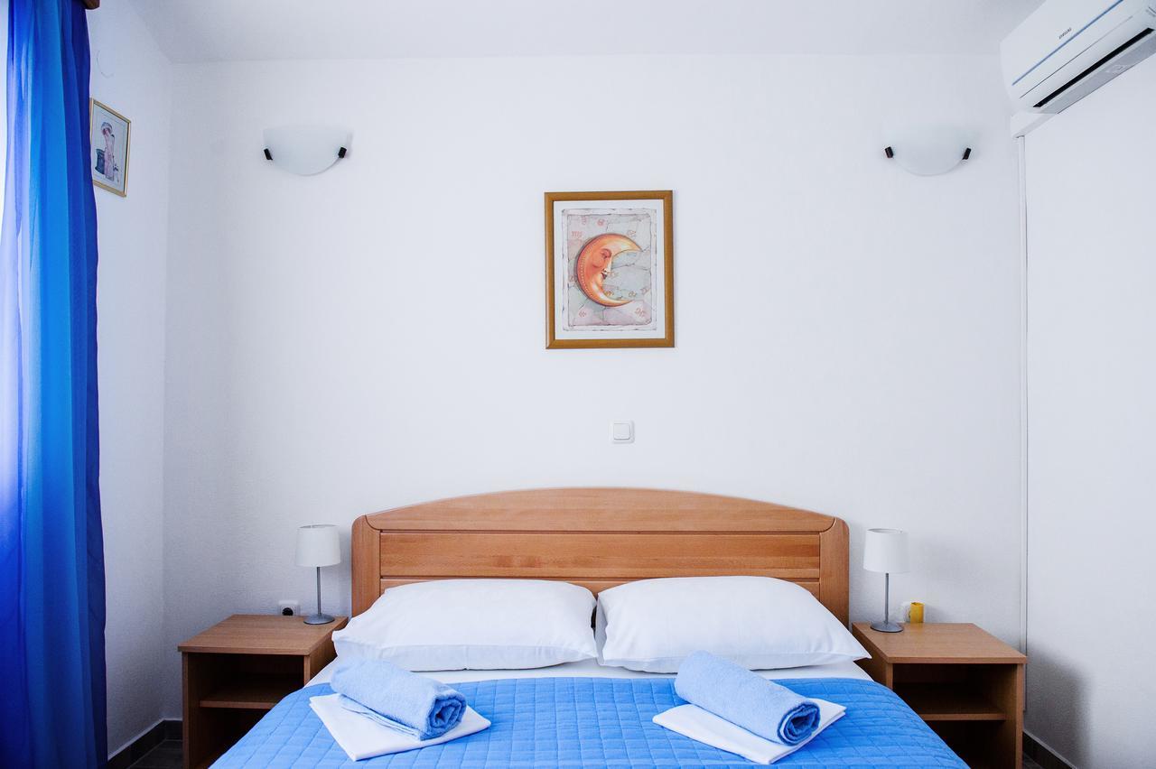 Apartments Mila Marina Zewnętrze zdjęcie